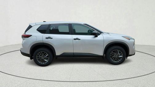 Brilliant Silver Metallic 2025 Nissan Rogue S