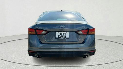 Gun Metallic 2025 Nissan Altima SL
