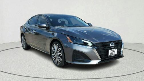 Gun Metallic 2025 Nissan Altima SL