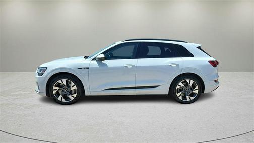 2021 Audi e-tron Premium