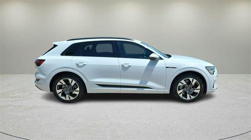 2021 Audi e-tron Premium