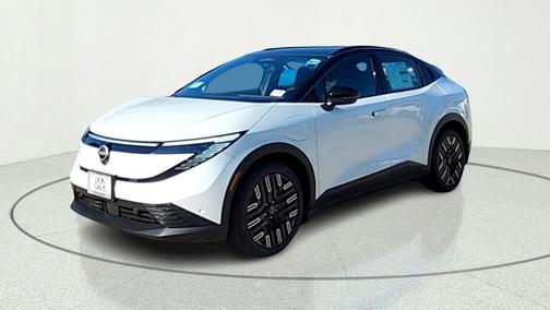 White / Black 2026 Nissan Leaf PLATINUM+