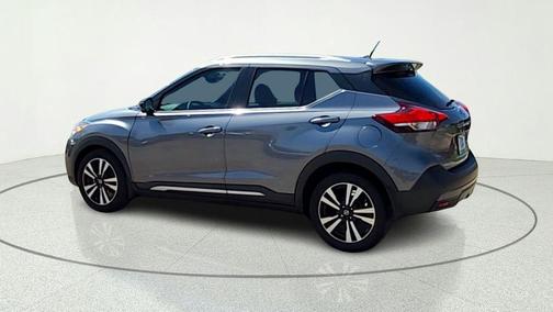 Gun Metallic 2018 Nissan Kicks SR