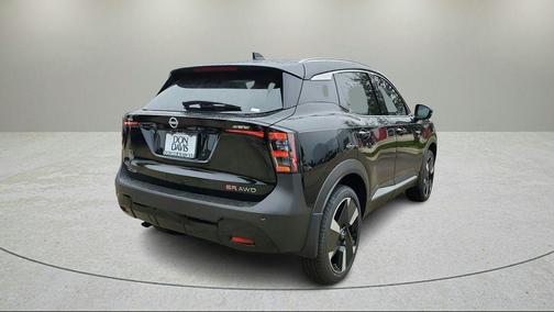 Super Black 2025 Nissan Kicks SR