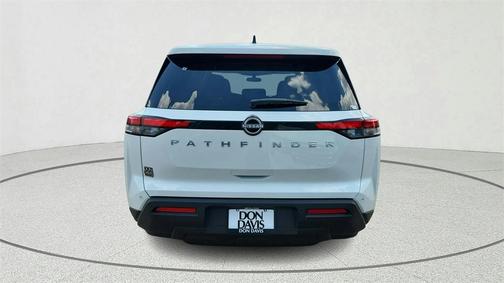 2025 Nissan Pathfinder S