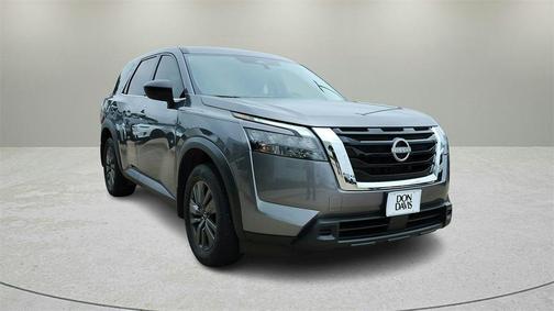 2025 Nissan Pathfinder S