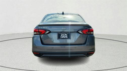 2023 Nissan Versa 1.6 SV