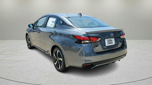2025 Nissan Versa 1.6 SR