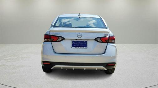 2025 Nissan Versa 1.6 SR