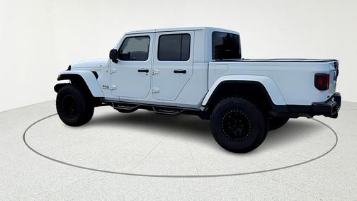 Bright White Clearcoat 2021 Jeep Gladiator Overland