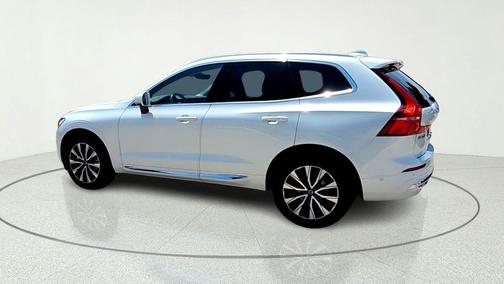 White 2023 Volvo XC60 B5 Plus Bright Theme