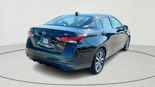 2023 Nissan Versa 1.6 SV