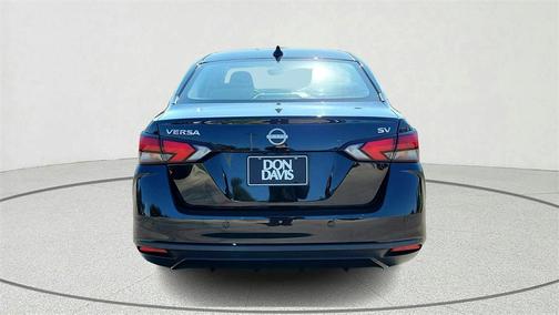 2023 Nissan Versa 1.6 SV