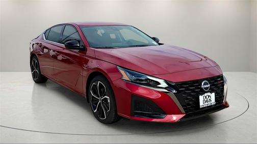 2025 Nissan Altima SR