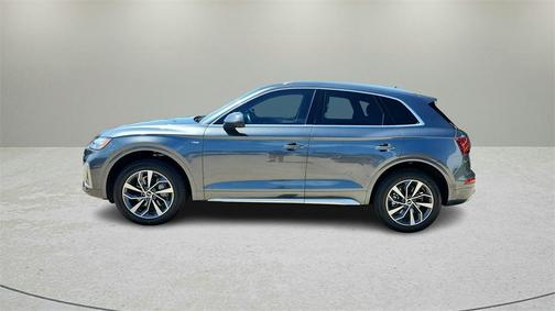 2022 Audi Q5 45 S line quattro Premium