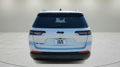 2022 Jeep Grand Cherokee L Laredo