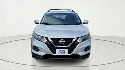 Brilliant Silver Metallic 2020 Nissan Rogue Sport SV