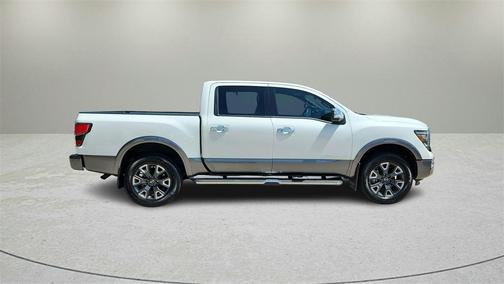 2024 Nissan Titan Platinum Reserve