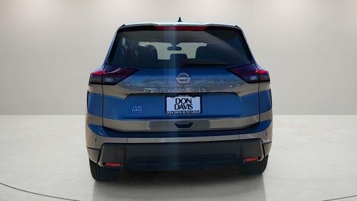 Gun Metallic 2026 Nissan Rogue S