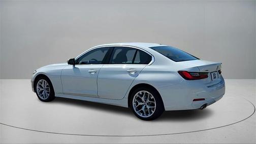 2025 BMW 330 i xDrive