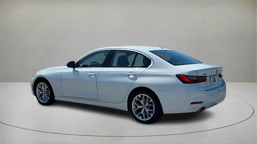 2025 BMW 330 i xDrive
