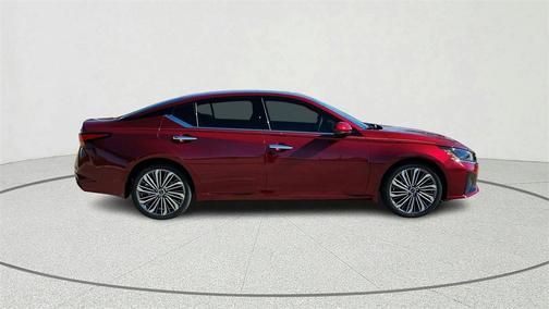 2025 Nissan Altima SL