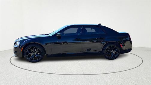 2022 Chrysler 300 Touring