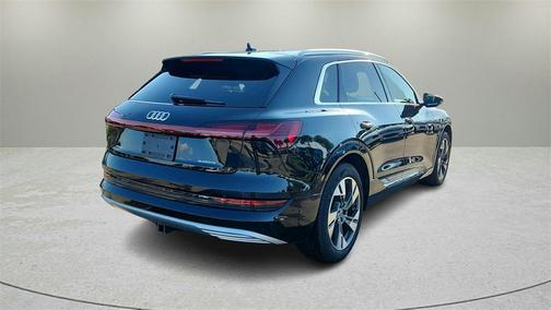 2021 Audi e-tron Premium