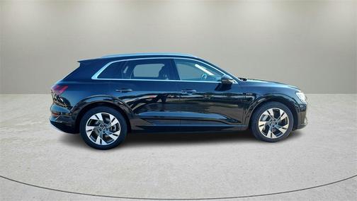 2021 Audi e-tron Premium