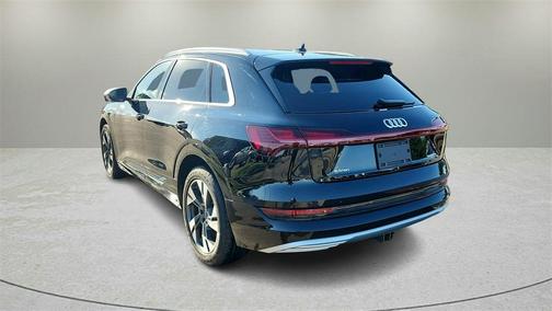 2021 Audi e-tron Premium