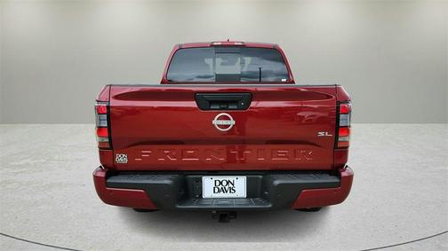 2025 Nissan Frontier SL