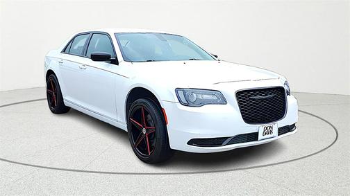 2022 Chrysler 300 Touring
