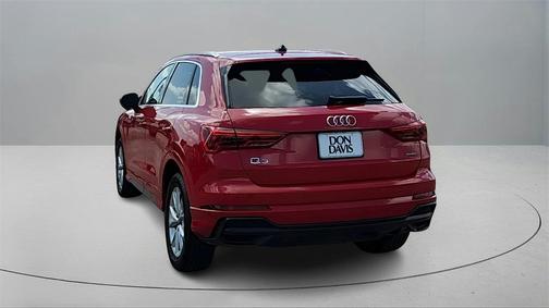 2022 Audi Q3 45 S line Premium