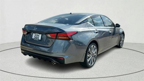 2025 Nissan Altima SL