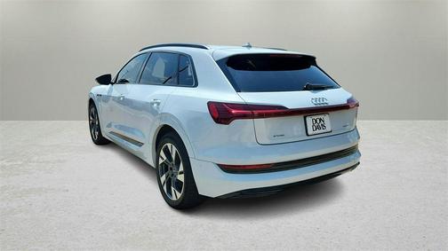 2021 Audi e-tron Premium