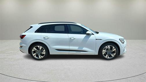 2021 Audi e-tron Premium