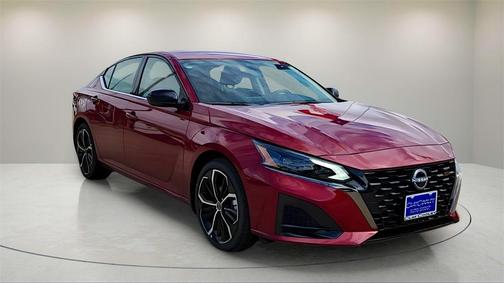 2025 Nissan Altima SR