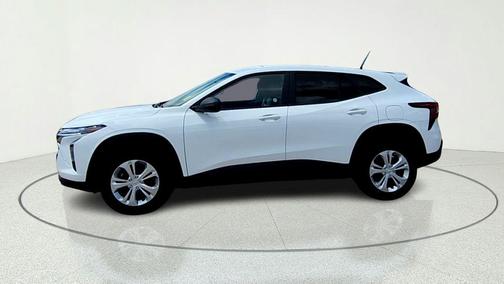 Summit White 2025 Chevrolet Trax LS