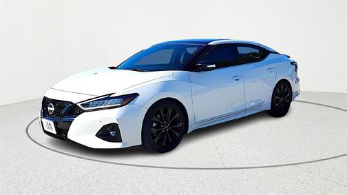 2023 Nissan Maxima SR