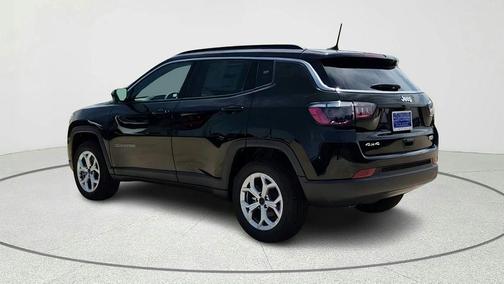 Diamond Black 2026 Jeep Compass Latitude
