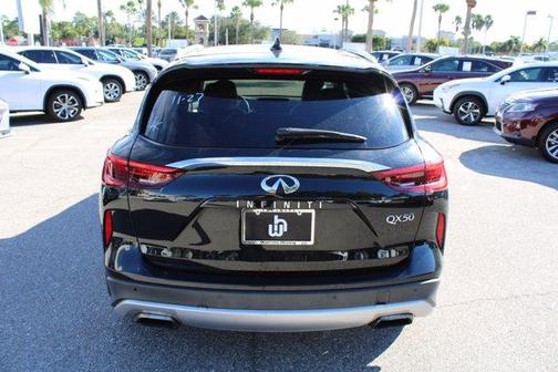 Photo 5 of 15 of 2019 INFINITI QX50 ESSENTIAL
