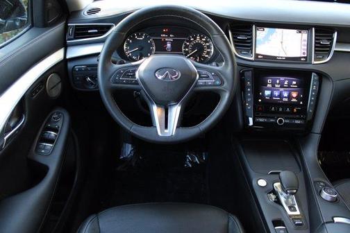 Photo 2 of 15 of 2019 INFINITI QX50 ESSENTIAL
