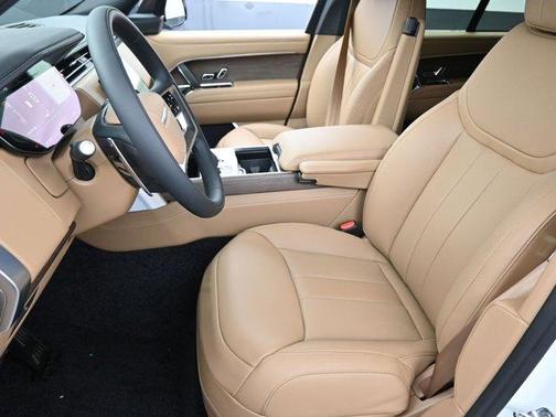 2025 Land Rover Range Rover P530 SE