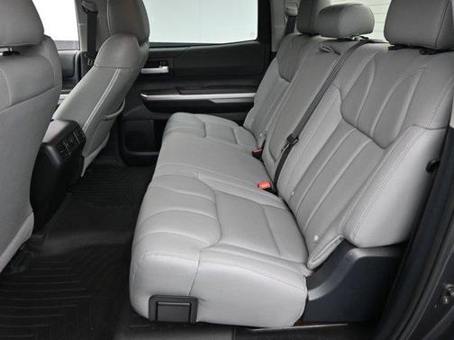 2015 Toyota Tundra SR5