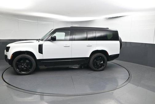 2025 Land Rover Defender P400 X-Dynamic SE