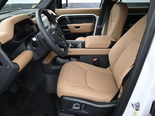 2025 Land Rover Defender P400 X-Dynamic SE