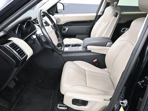 2020 Land Rover Discovery SE