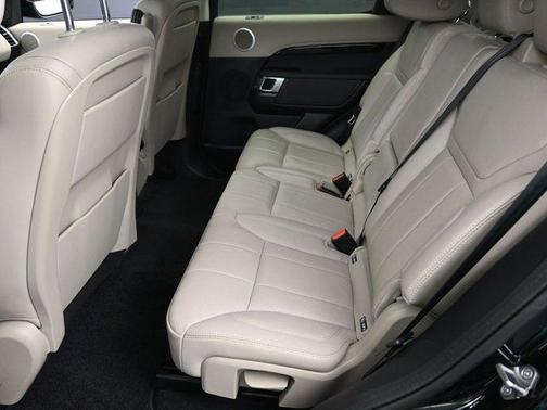 2020 Land Rover Discovery SE