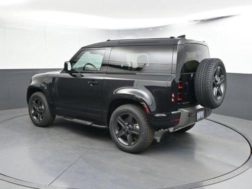 2025 Land Rover Defender P400 X-Dynamic SE