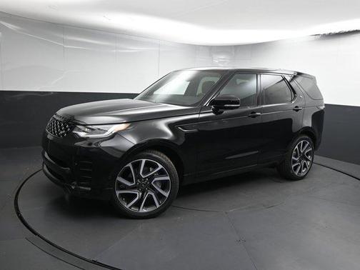 2025 Land Rover Discovery P300 Dynamic SE